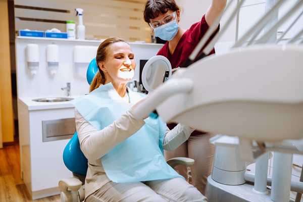 An Implant Dentist Discusses Bone Growth And Healing After Placement